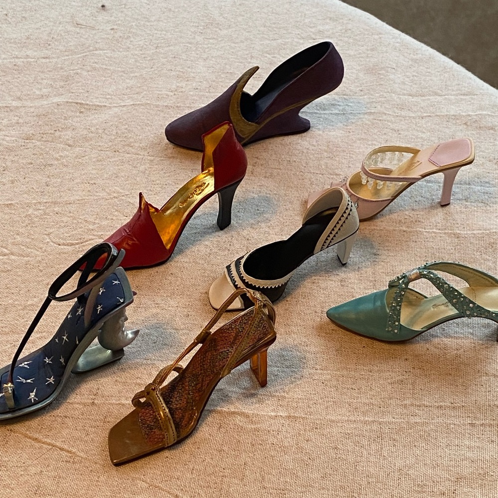 Just The Right Shoe. Assorted lot of 7, in excellent condition, no boxes.